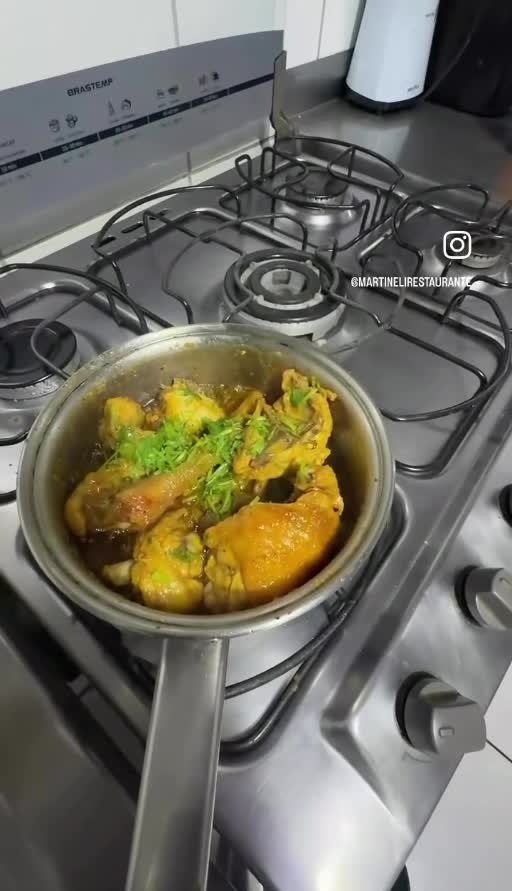 Preparo na panela com ervas